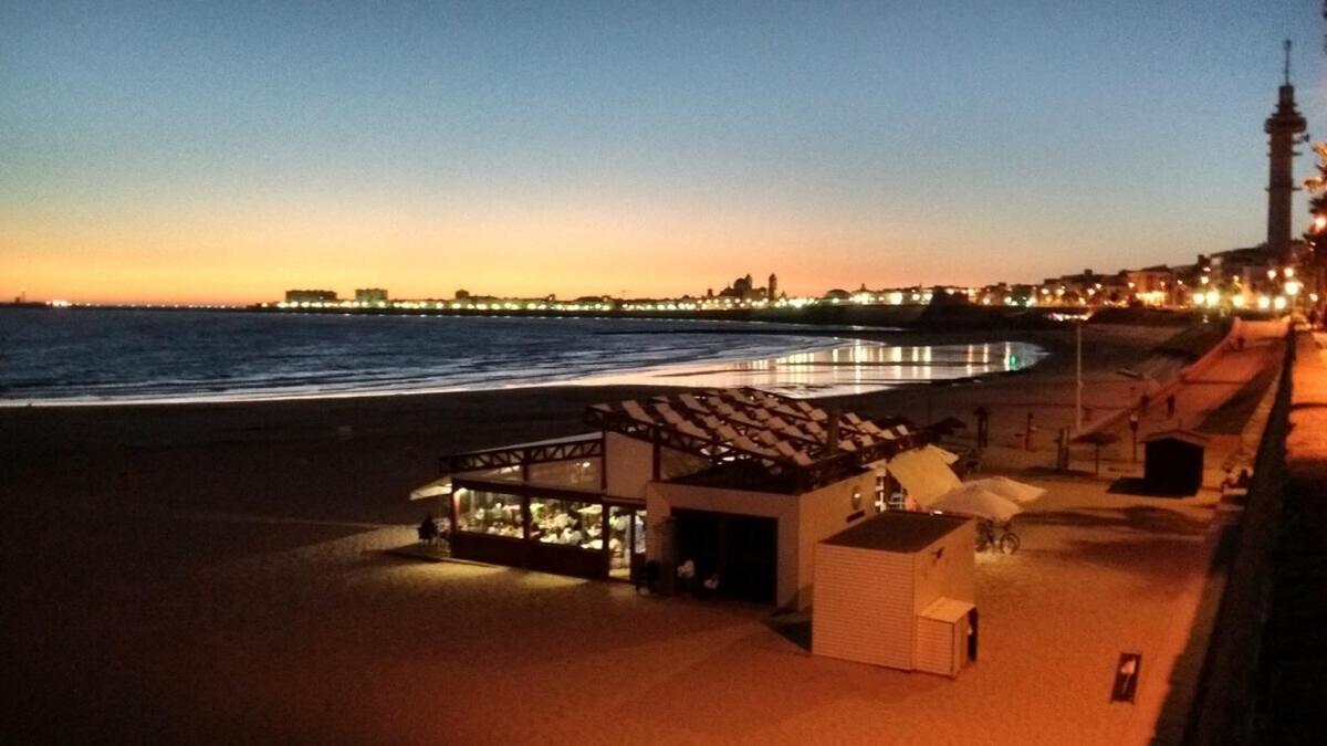 Sopranis Del Mar Apartamento Centro Cadiz, Junto Playa Y Estacion Exterior foto